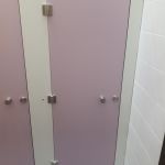 Сантехнические перегородки туалетные модульные из пластика HPL,  сантехперегородки сантехкабины HPL